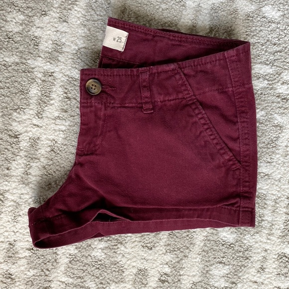 •Hollister• (2) Low-Rise Cargo Short Shorts - Picture 8 of 16